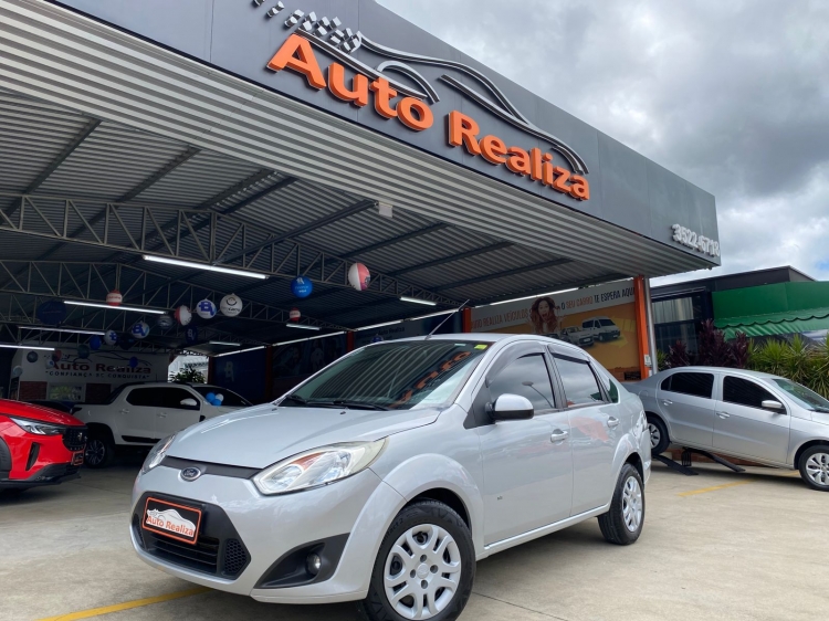 FORD FIESTA 1.6 ROCAM SE SEDAN 8V FLEX 4P MANUAL